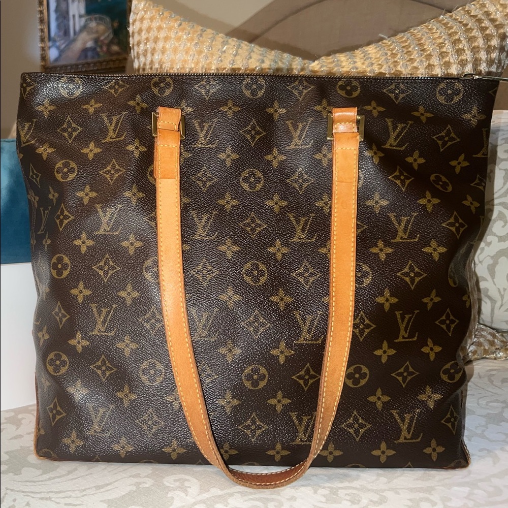 LV Cabas Mezzo Authentic Bag
